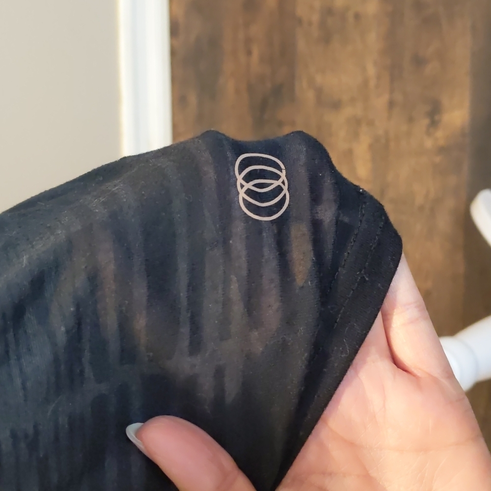 Balance Collection Keyhole Racerback Workout top - Picture 4 of 4